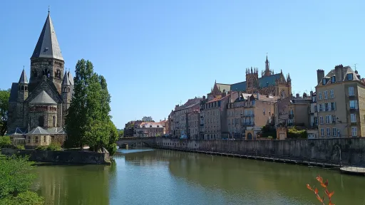 Temple Neuf and Metz cathedral
