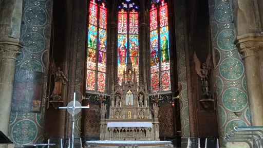 In view of the altar, Saint Eucaire, Metz