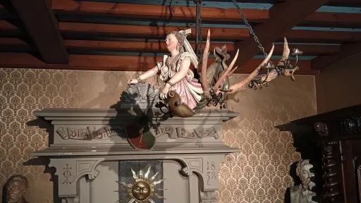 Lusterweibchen, Bartholdi museum, Colmar