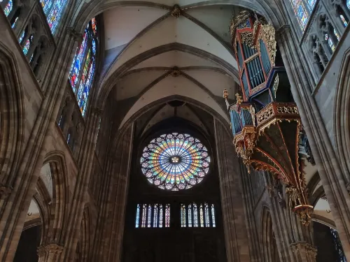 In view of the rose window and the organ, Strasbourg cathedral