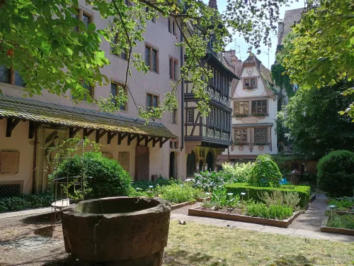 Garden, Maison de l'Oevre Notre-Dame
