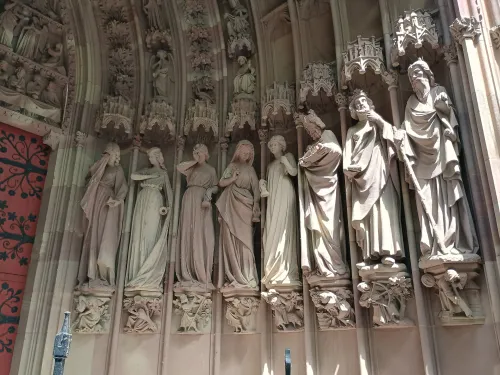 Foolish virgins at the southern portal of Saint-Pierre-le-Jeune, Strasbourg