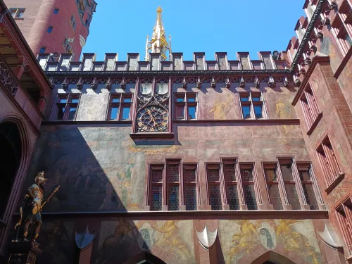 Innenhof des Basler Rathauses