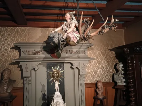 Lusterweibchen, Bartholdi Museum, Colmar