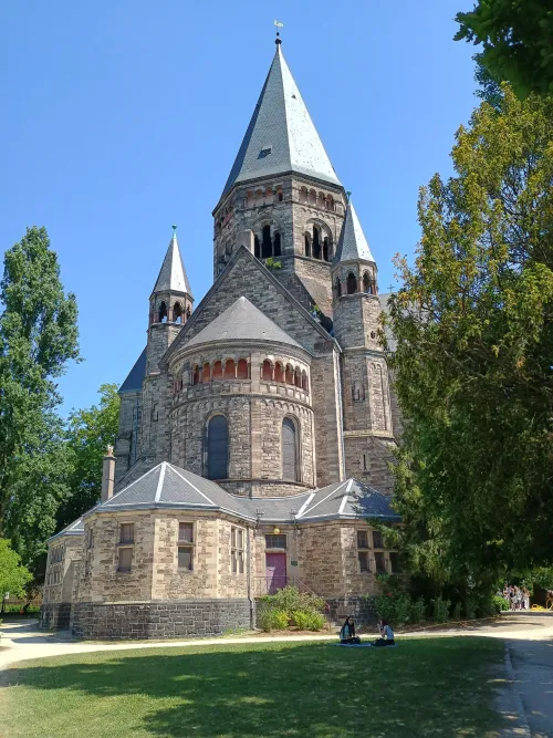 Temple Neuf, Blick auf die Apsis